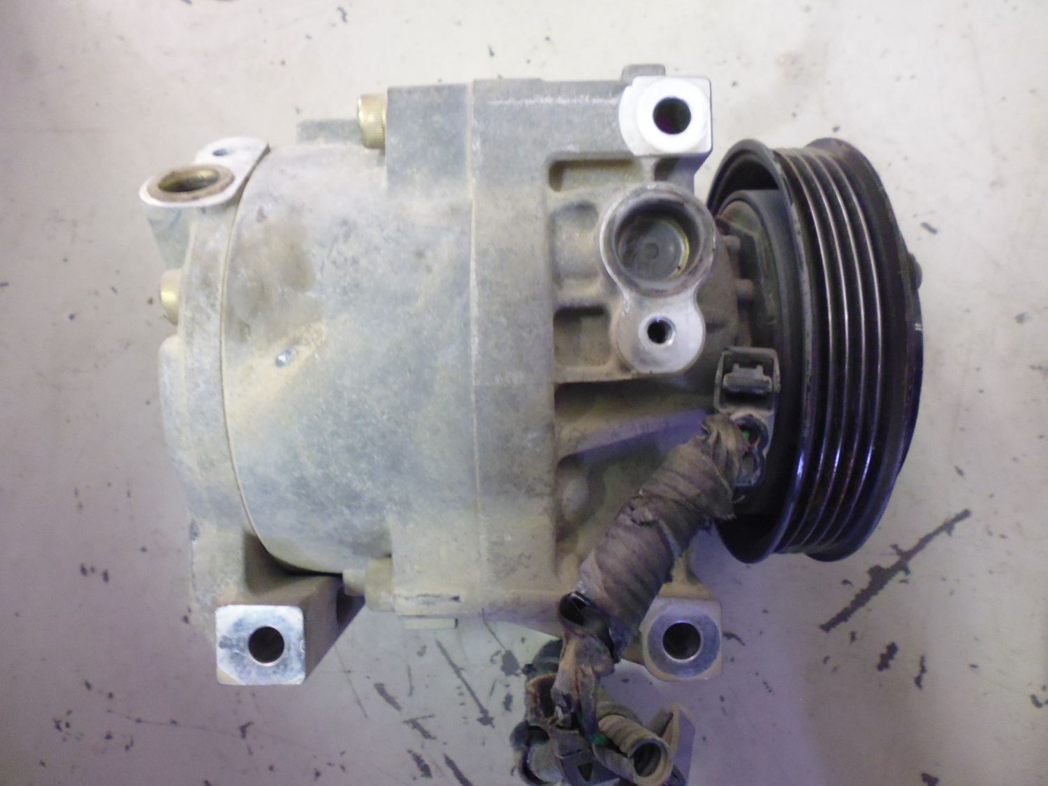 Compressore aria condizionata Magneti Marelli 592475600 per Fiat Punto 188 1.2