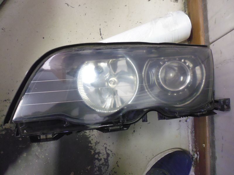 Faro fanale xenon anteriore sinistro BMW serie 3 E46 usato.