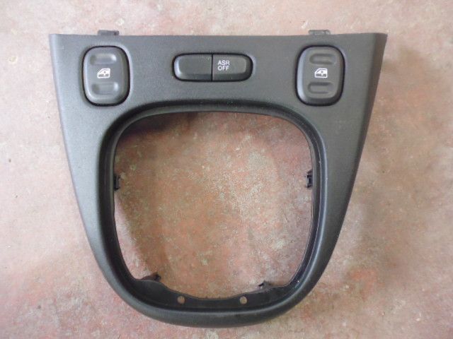 Pulsantiera centrale alzavetri comando ASR OFF Fiat Panda del 2018 (serie 319)
