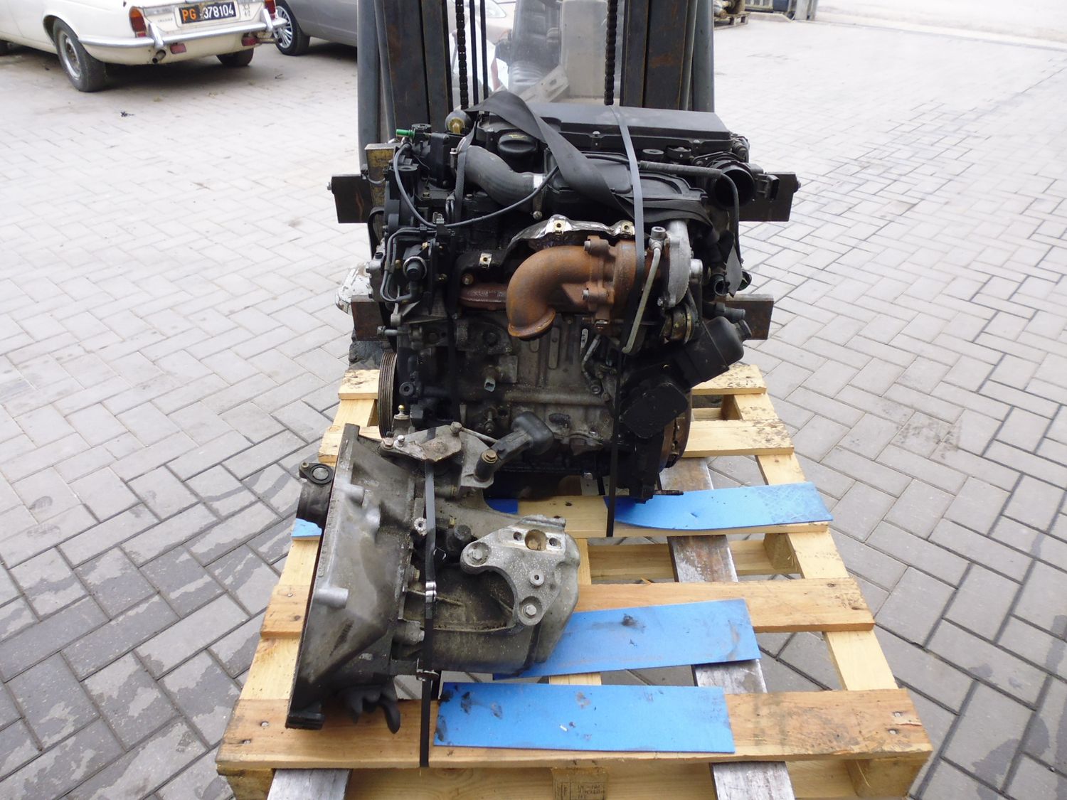 Motore Citroen C3 1.4 HDI con 50 kw tipo 8HX del 2002 con 163.000 chilometri completo con turbo pompa iniezione ed iniettori. Motore Citroen C3 1.4 HDI con 50 kw tipo 8HX del 2002 con 163.000 chilometri completo con turbo pompa iniezione ed iniettori.