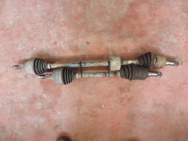 Semiassi anteriori destro e sinistro Fiat Panda 169 2003-2012 motore 1.2 8 valvole