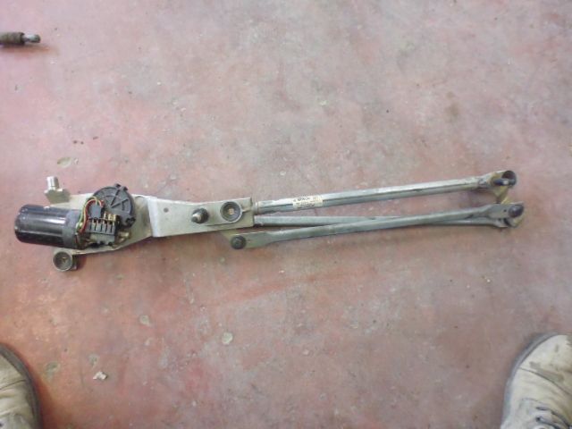 Motorino tergicristallo anteriore completo di tandem stampella leveraggio Ford Focus MK1 1998-2004 0390241362 3397020451.