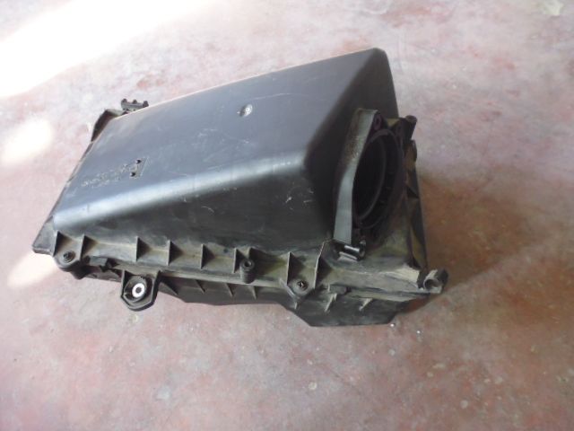 Scatola filtro aria Volkswagen New Beetle 1.9 TDI del 2001 1C0129607H Scatola filtro aria Volkswagen New Beetle 1.9 TDI del 2001 1C0129607H