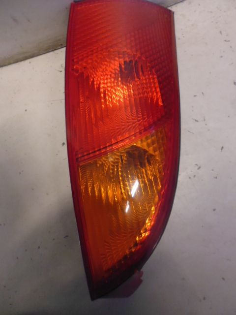 Faro fanale posteriore detsro Ford Focus berlina MK1 1999-2004