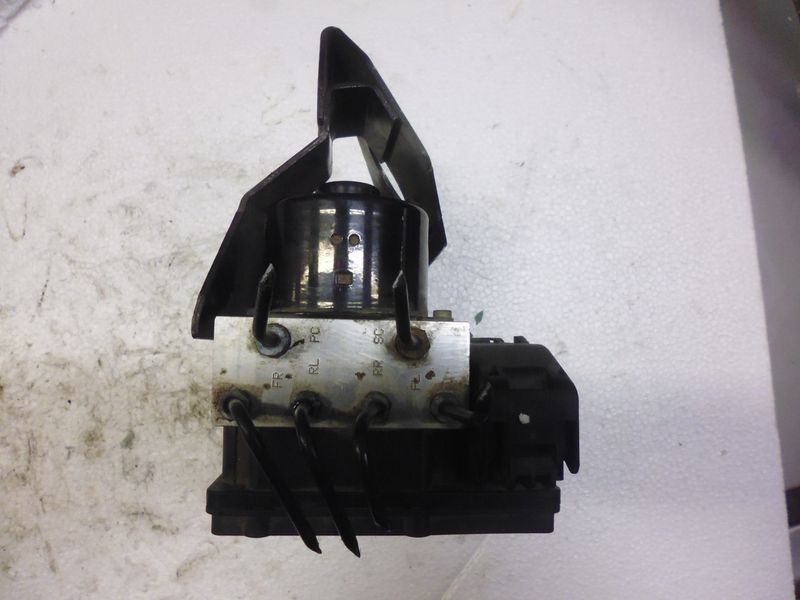 Centralina e pompa aggregato ABS Mercedes Classe M serie W164 codici 10020404944 A1644311912 A2515450832 10092515593