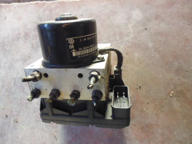 Centralina e pompa aggregato ABS Audi Volkswagen 1J0907379A 1J0614217A Audi A3  8L