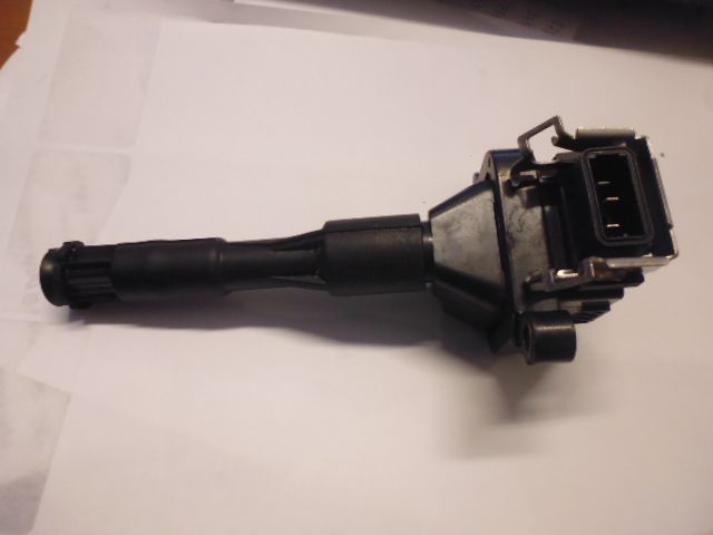 Bobina accensione BERU 0040100302 BMW 320i E46.