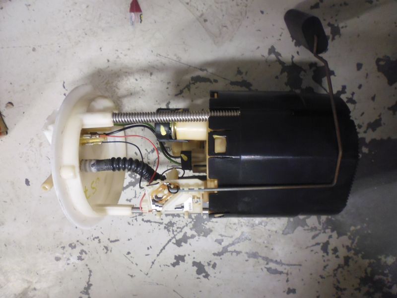 Pompa carburante con galleggiante da serbatoio 46743677 Fiat Punto 188 1.2 44kw.