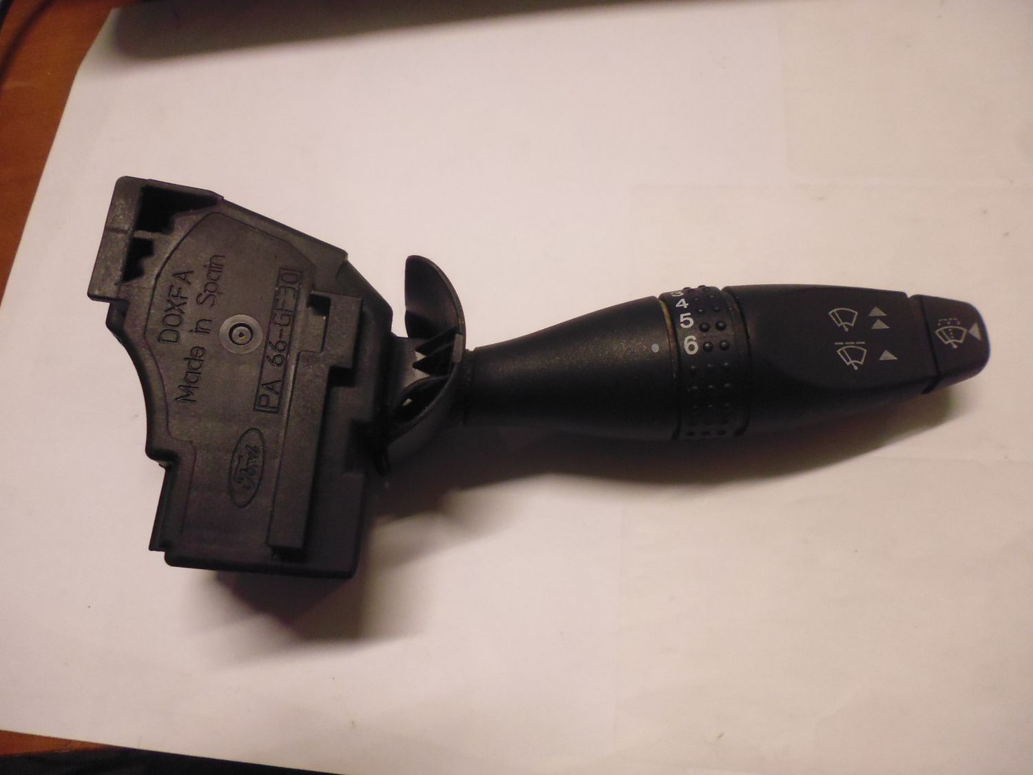 Devioluci leva comando tergicristalli Ford Focus Mk1 1997/2004 98AG17A553DC. Usato.