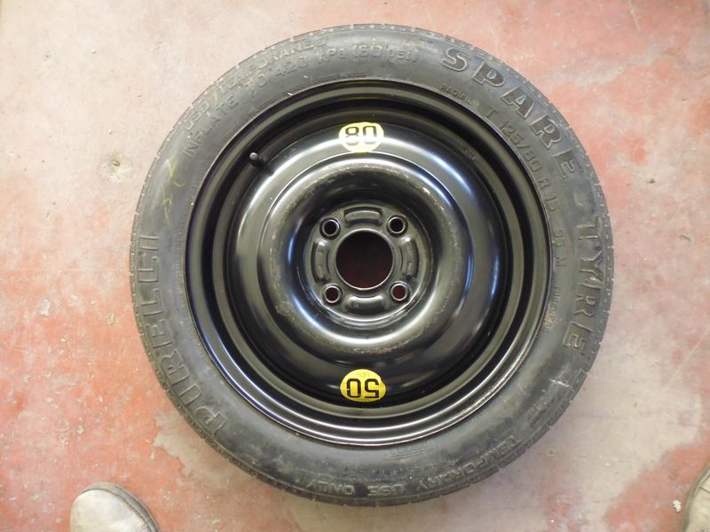 Ruotino di scorta Ford Focus MK1 2150828 4Jx15x40 98AB-TA con pneumatico Pirelli 125/80 R15 95M