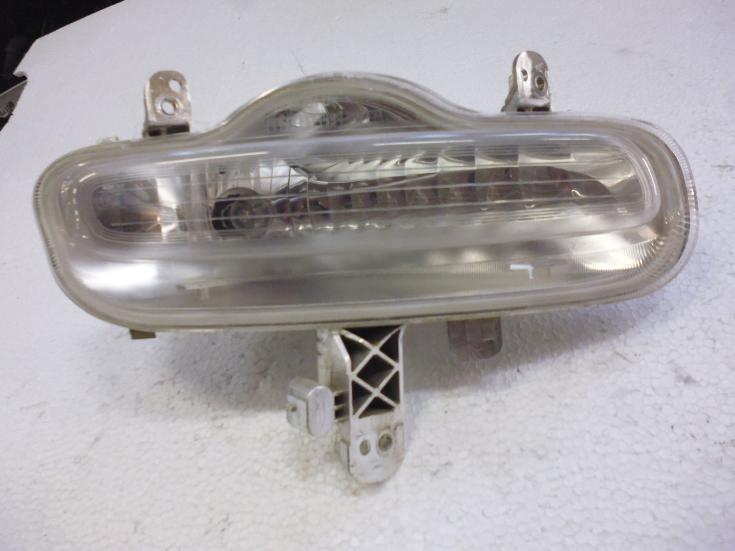Faro fanale guida diurna luce posizione anteriore destra originale 51842914 Fiat Panda 2018. Faro fanale guida diurna luce posizione anteriore destra originale 51842914 Fiat Panda 2018.