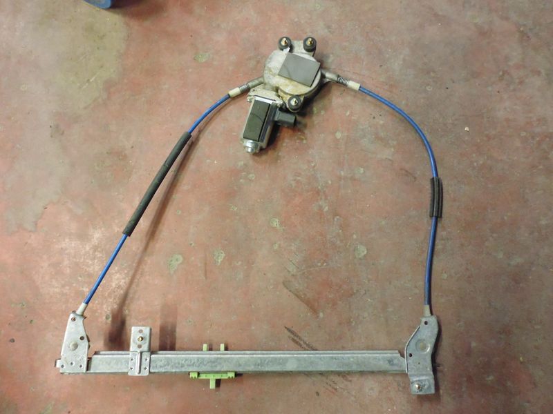 Alzavetro alzacristallo originale sinistro Lancia Y del 2000