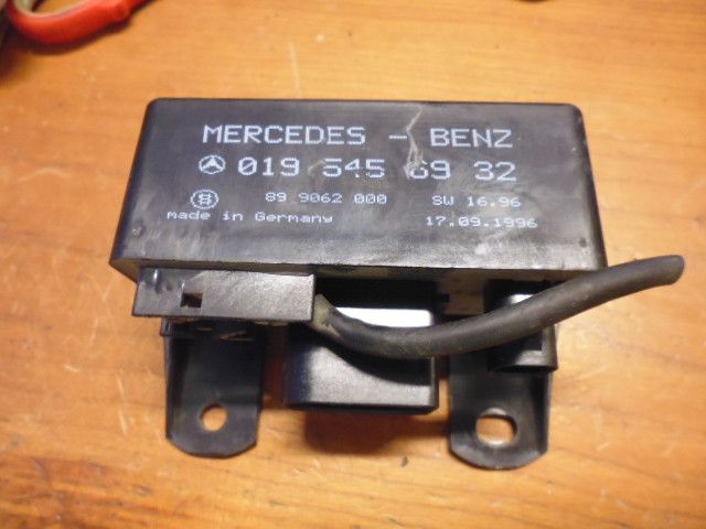 Centralina candelette preriscaldo Mercedes S300 0195456932 899062000 Centralina candelette preriscaldo Mercedes S300 0195456932 899062000