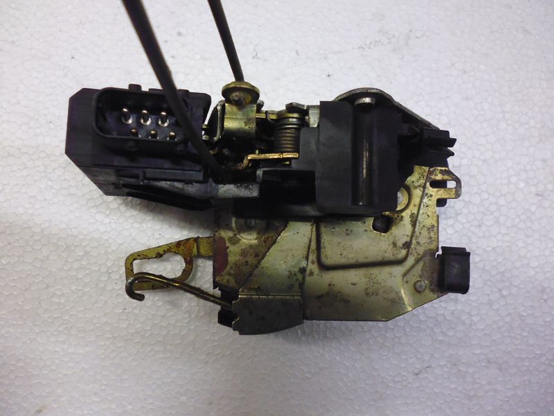 Serratura porta anteriore destra originale 8122204 BMW serie 3 E36 dal 1990 al 2000