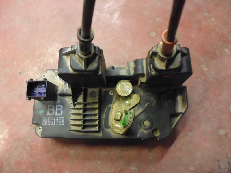 Serratura porta posteriore destra originale BB 90561158 Opel Astra G e Zafira dal 1998 al 2004
