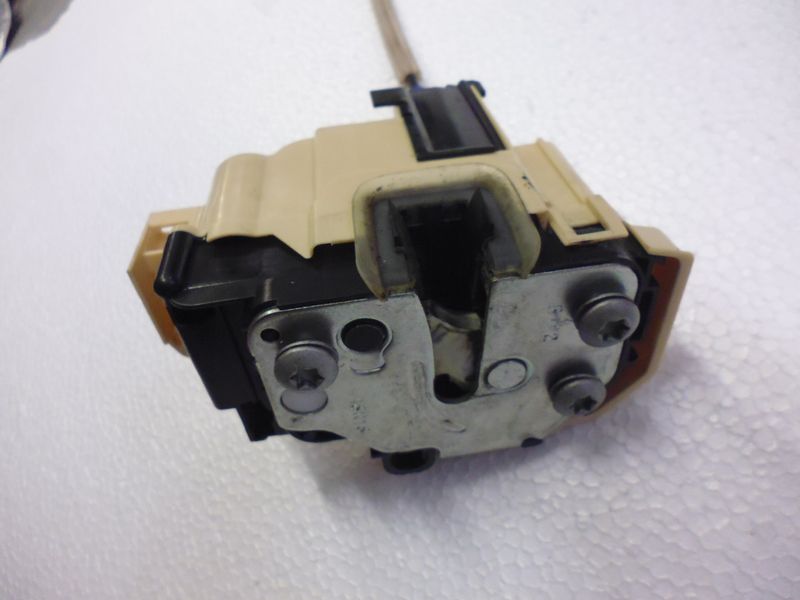 Serratura porta anteriore destra originale 520184640 con 4 PIN  Fiat Panda del 2018