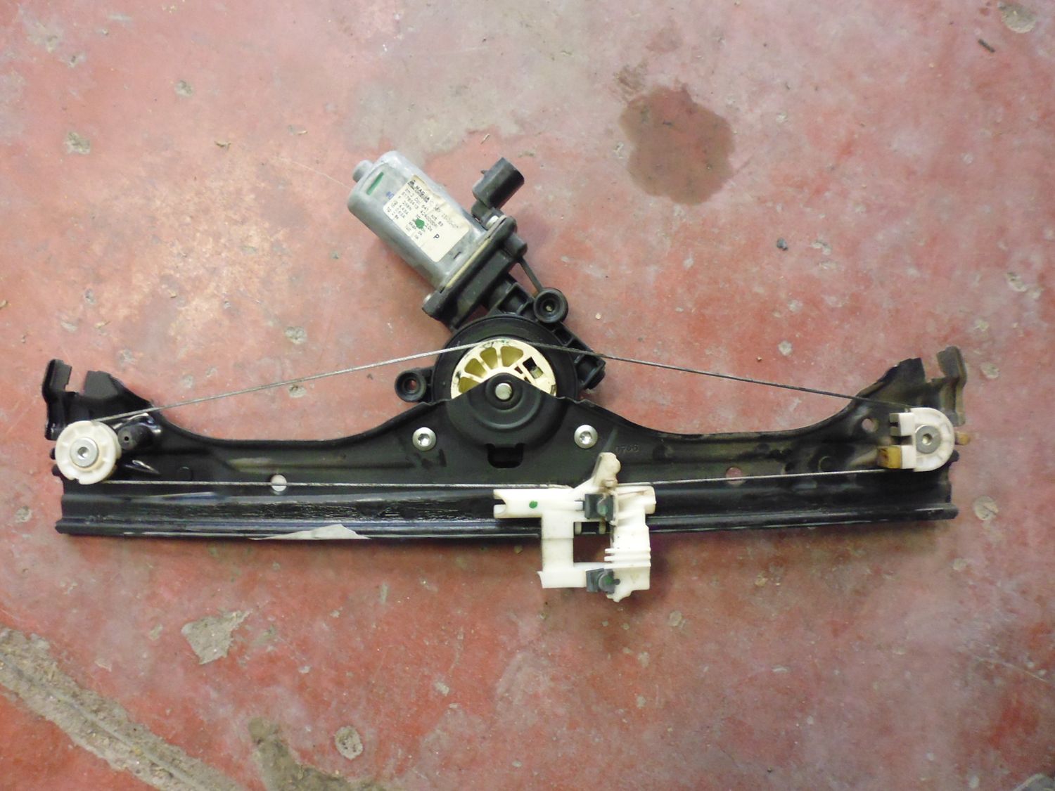Alzavetro alzacristallo elettrico destro 51785413 originale Fiat 500 3 porte del 2007