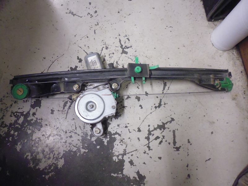Alzavetro alzacristallo elettrico anteriore sinistro Fiat Punto 188 46536312.