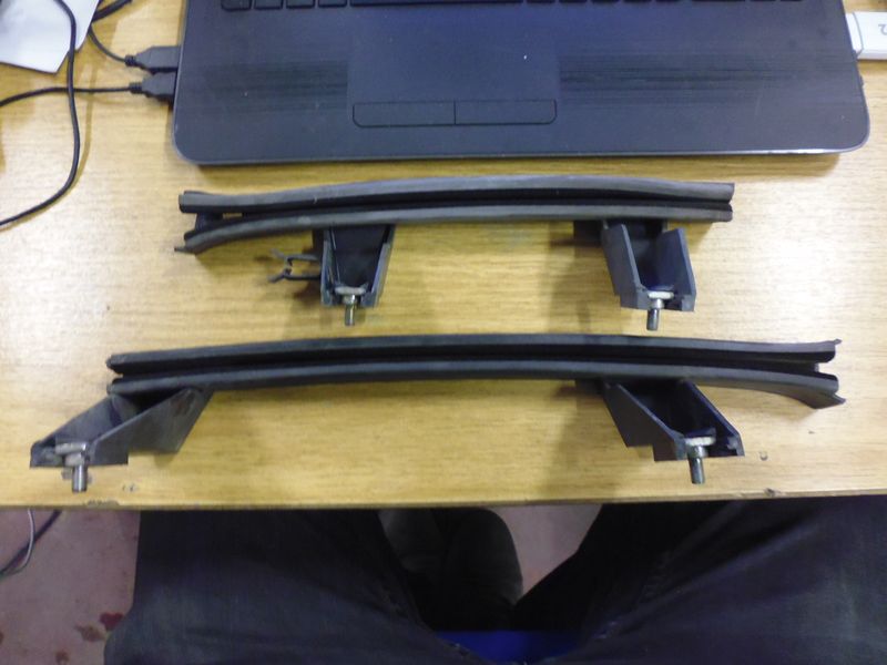 Guide vetro porta destra 51785844P 51785846P per Fiat 500