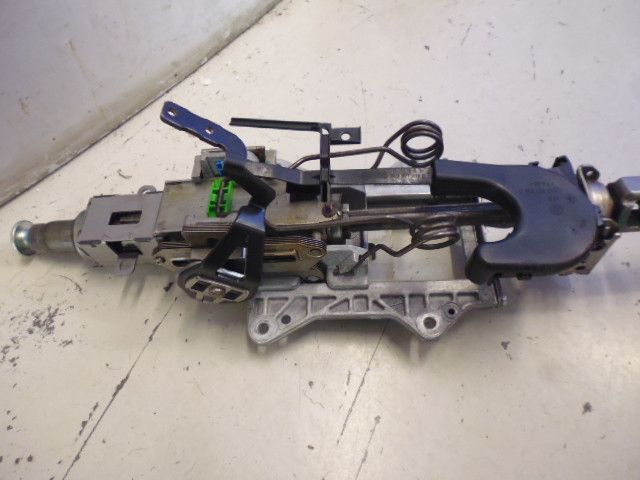 Piantone sterzo 1K0971616D Audi A3 8P del 2004 mitire BKD.