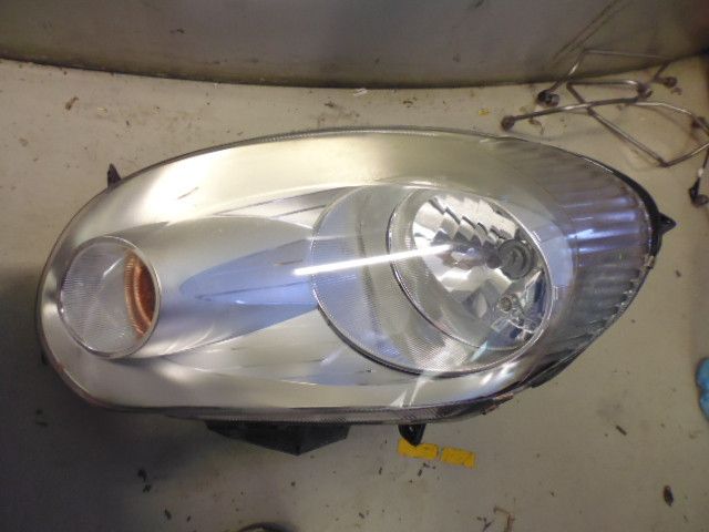 Faro anteriore sinistro fanale DR1 usato come da foto.
