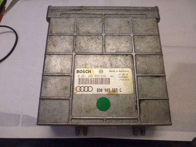 Centralina motore Bosch 0261203938/939 8D0907557C per Audi A4 1.8 benzina 1995/2000. Centralina motore Bosch 0261203938/939 8D0907557C per Audi A4 1.8 benzina 1995/2000.
