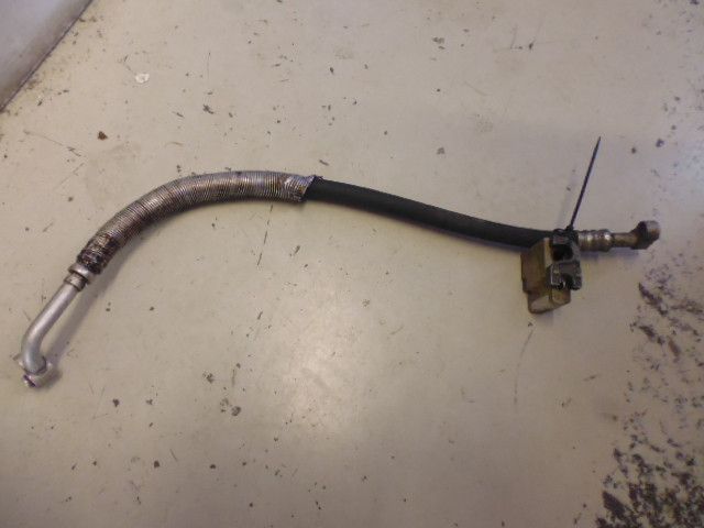 Tubo aria condizionata Audi A3 8L1  Volkswagen Golf 4 smontato da compressore SD7V16.