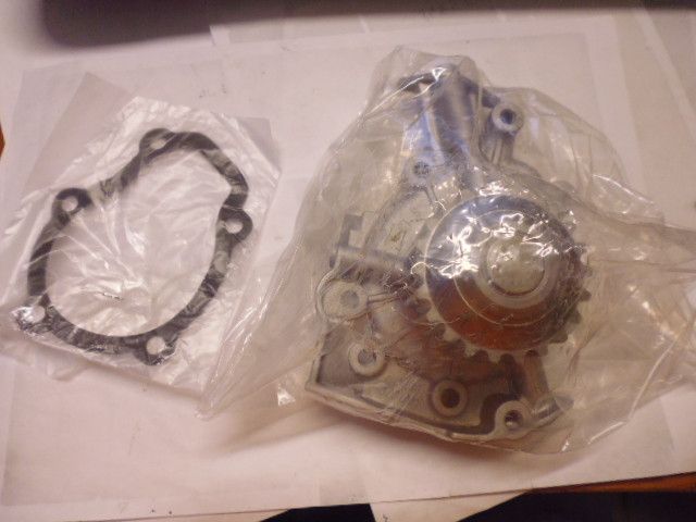 Pompa acqua Chevrolet Matiz (anche Daewoo) 8019738690133 motore 800cc e 1000cc. Pompa acqua Chevrolet Matiz (anche Daewoo) 8019738690133 motore 800cc e 1000cc.