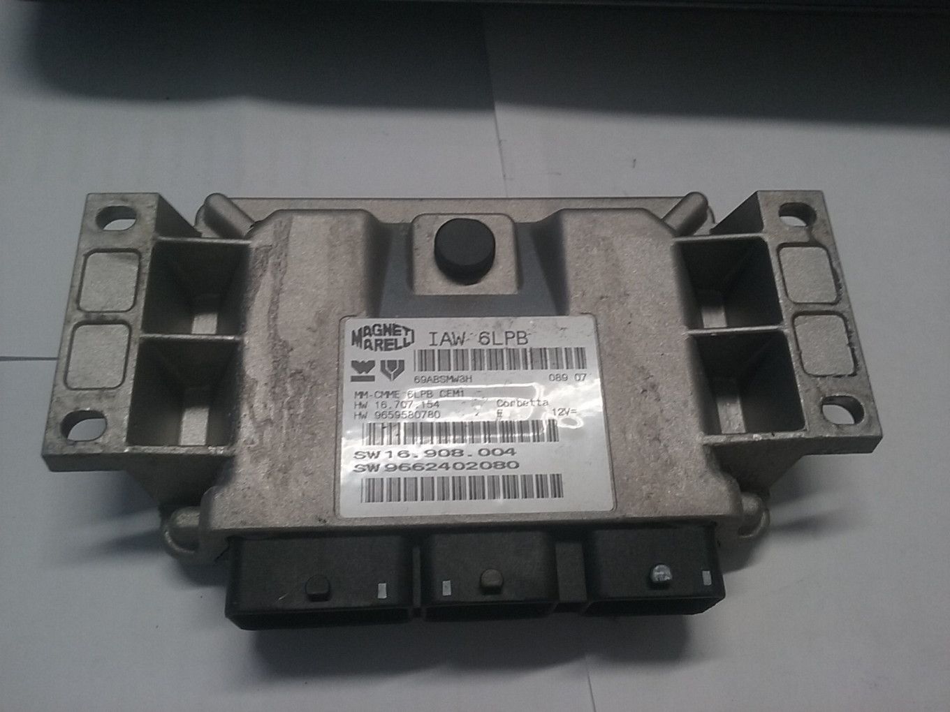 Centralina motore Peugeot IAW 6LPB HW16.707.154 9659580780 SW 16.908.004 9662402080. Centralina motore Peugeot IAW 6LPB HW16.707.154 9659580780 SW 16.908.004 9662402080.