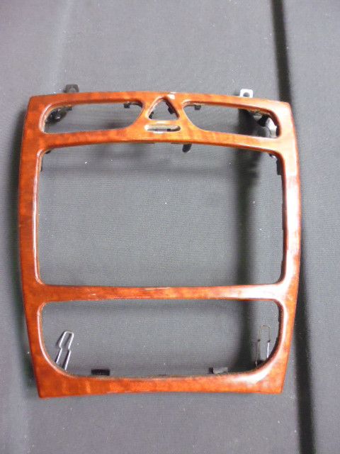 Consolle centrale rivestimento in radica per Mercedes C W203 con cornice comandi clima e radio, cornice leva cambio e posacenere