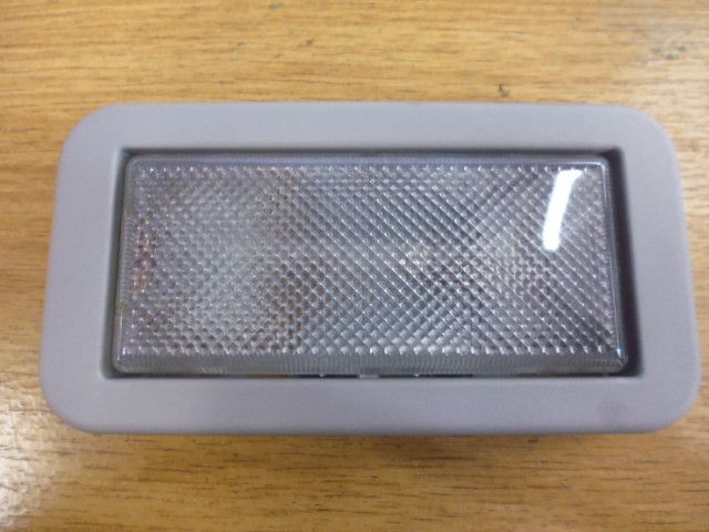 Luce cortesia plafoniera Fiat 600 codice ricambio 735244528.