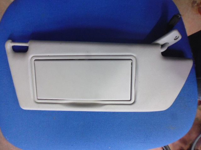 Pantina aletta parasole destra lato passeggero con specchio e luce Opel Zafira B 2005/2014.