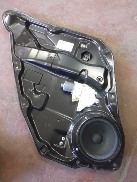Motorino alzavetro alzacristallo posteriore sinistro A2518200108 completo di pannello Mercedes ML 280 CDI W164 Motorino alzavetro alzacristallo posteriore sinistro A2518200108 completo di pannello Mercedes ML 280 CDI W164