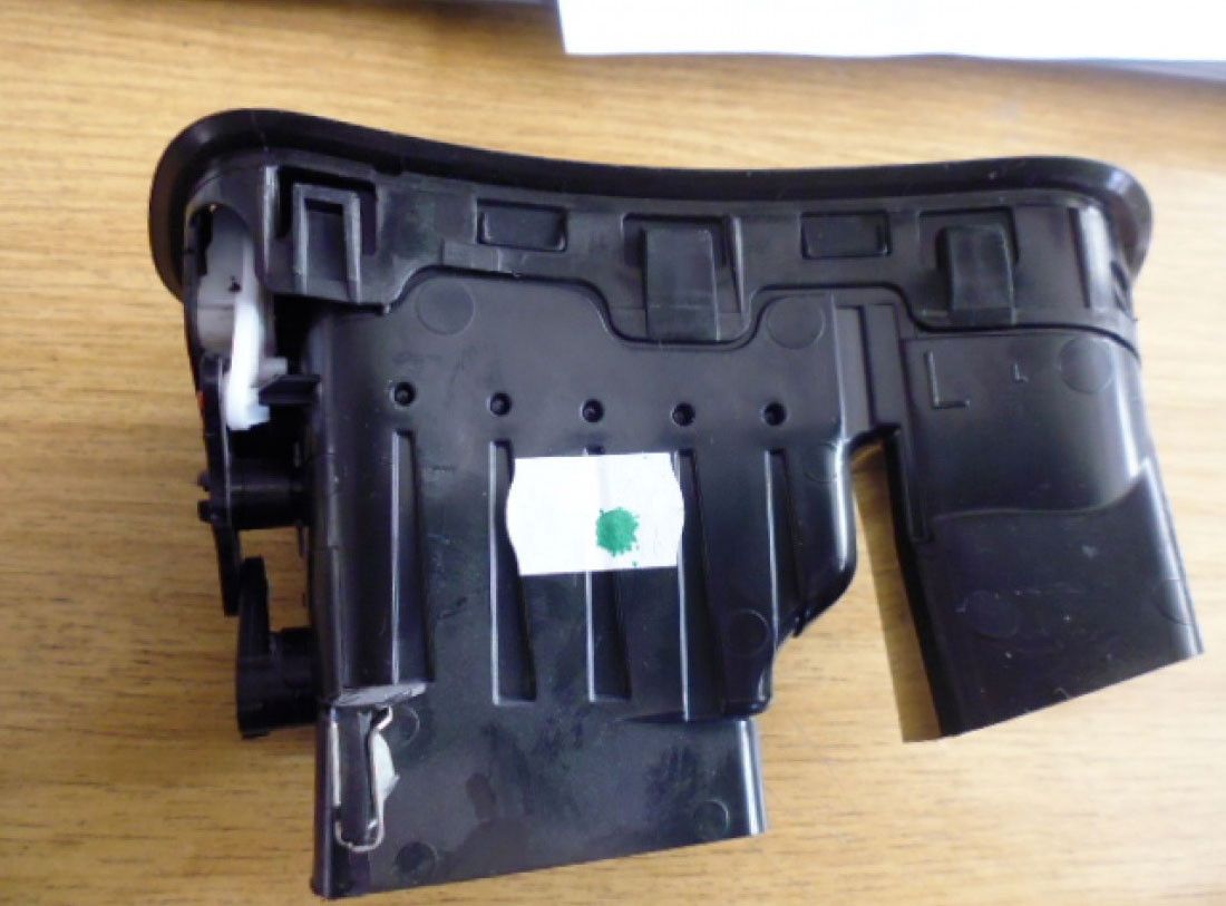 Bocchetta aria sinistra cruscotto lato guida Fiat Panda 319 terza serie del 2018 735597683 Bocchetta aria sinistra cruscotto lato guida Fiat Panda 319 terza serie del 2018 735597683