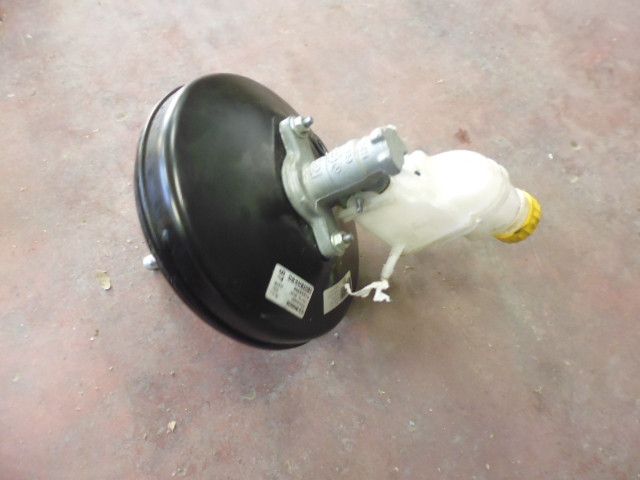 Servofreno completo di pompa e serbatoio olio freni Bosch 0204054897 Lancia Ypsilon Twinair del 2017 Servofreno completo di pompa e serbatoio olio freni Bosch 0204054897 Lancia Ypsilon Twinair del 2017