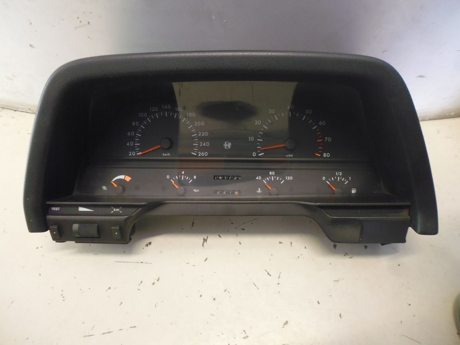 Quadro strumenti completo di cornice per Alfa Romeo 164 turbo benzina Quadro strumenti completo di cornice per Alfa Romeo 164 turbo benzina