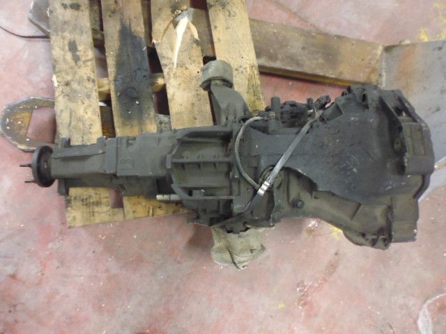 Cambio meccanico 5 marce Audi A4 motore AFN 1.9 TDI 81kw del 1997 con 175.000 km.