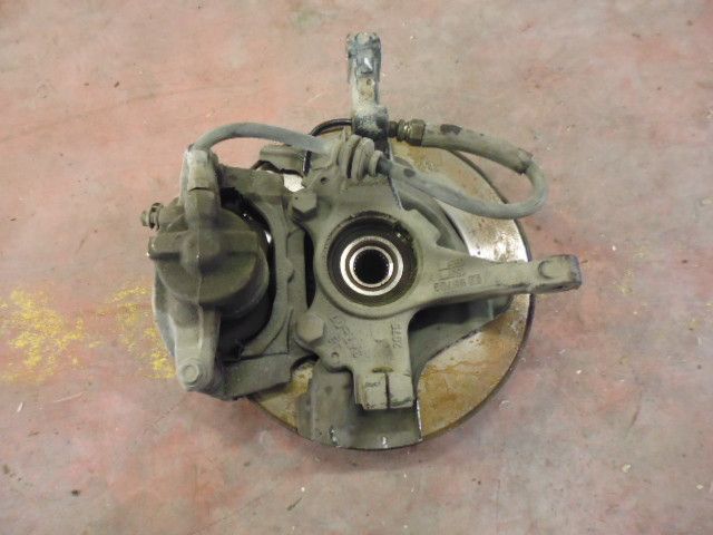 Mozzo fusello anteriore destro Opel Corsa D motore 1.3 CDTI Z13DTH 66 kw 90 cv 2006-2014. Mozzo fusello anteriore destro Opel Corsa D motore 1.3 CDTI Z13DTH 66 kw 90 cv 2006-2014.