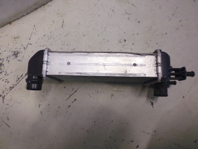 Intercooler Lancia Ypsilon 1.3 Multijet codice 899250000 8.992.500.0.0. Intercooler Lancia Ypsilon 1.3 Multijet codice 899250000 8.992.500.0.0.