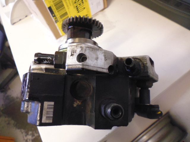 Pompa iniezione alta pressione 0445010095 A6420103302 Mercdes ML 280 CDI serie W164.