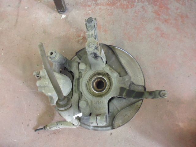 Mozzo fusello anteriore destro Fiat Panda 169 seconda serie 1.2 benzina 8 valvole 44kw 60 cavalli.