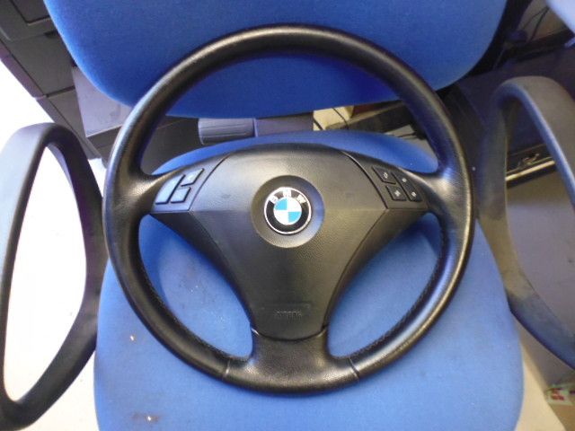 Volante BMW 530 D E60 con comandi ed airbag.