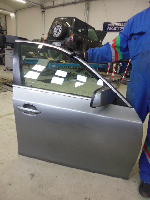 Sportello anteriore destro BMW 530 D E60 completo.