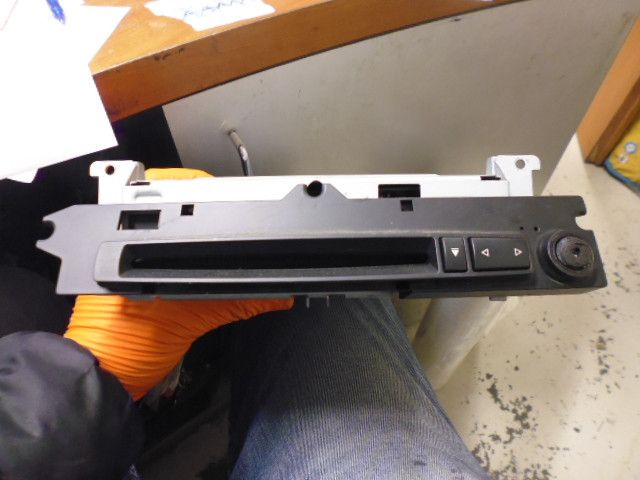 Lettore CD 65.12-6944109 BMW 530 E60.