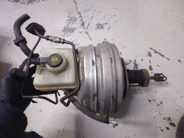 Servofreno completo di pompa e serbatoio liquido freni BMW 530 D E60 codice LAC115T.