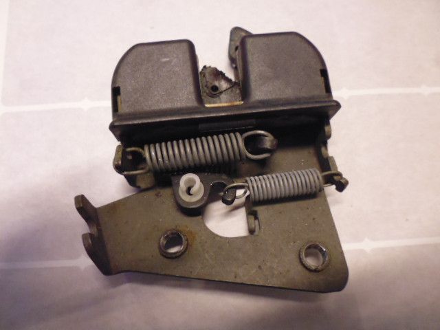Aggancio sedile posteriore lato sinistro BMW 530 E60 codice 52207112863 52207119459.