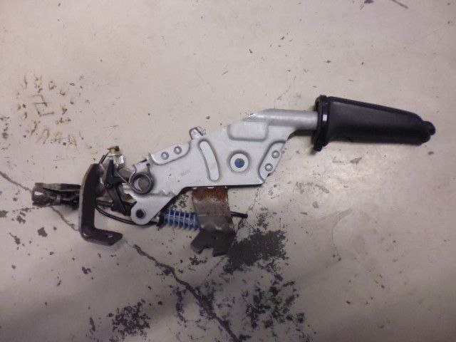 Leva freno a mano BMW 530 E60 codice ricambio 6767536-01.