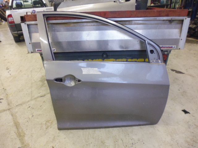 Sportello porta anteriore destra lato passeggero KIA Picanto del 2012. Sportello porta anteriore destra lato passeggero KIA Picanto del 2012.
