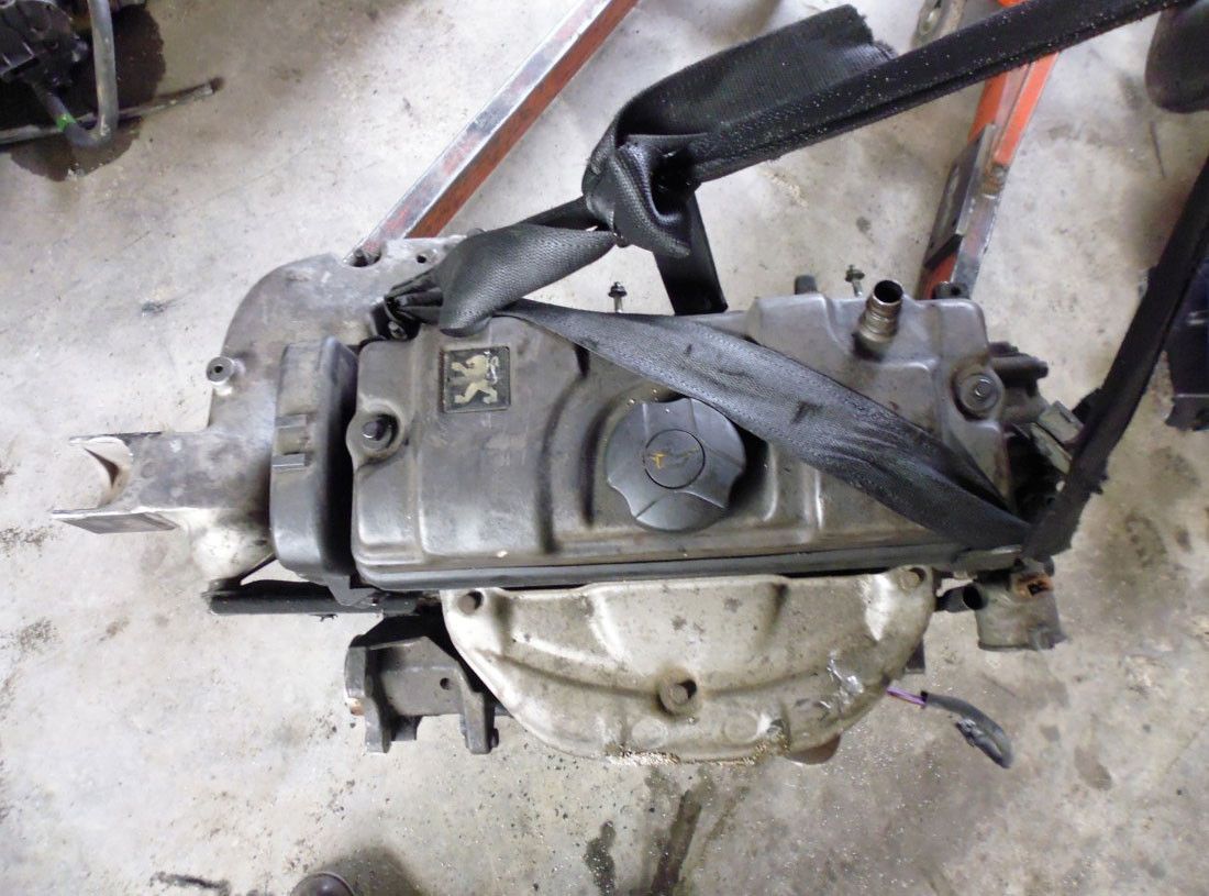 Motore Peugeot 206 1.4 benzina 75 cv codice KFX. Motore Peugeot 206 1.4 benzina 75 cv codice KFX.