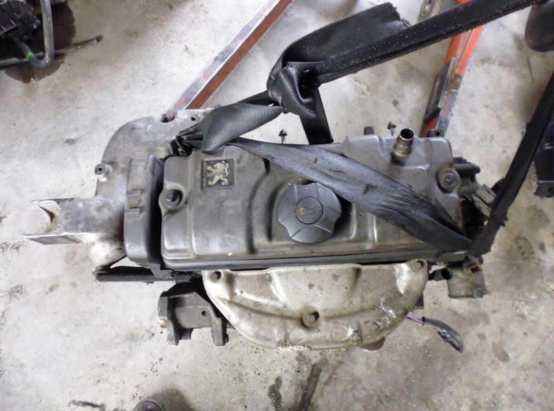 Motore Peugeot 206 1.4 benzina 75 cv codice KFX.